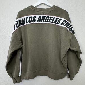 H&M Divided Womens Olive Green LA NYC Sweater Crewneck Size Small Graphic Casual